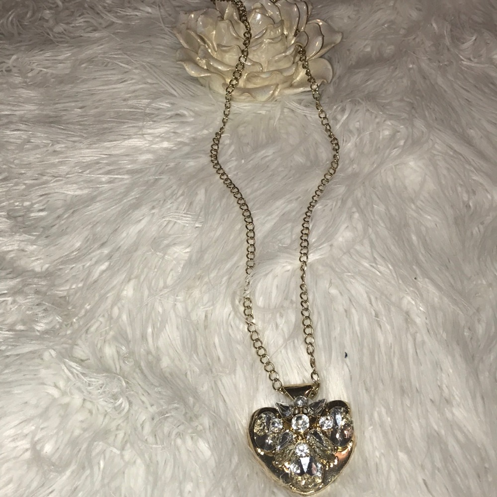 🔥Juicy Couture  fashion necklace.🔥